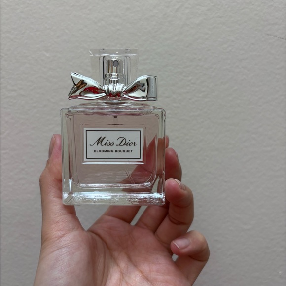 Miss Dior Blooming Bouquet 50ml - Picture 2 of 4